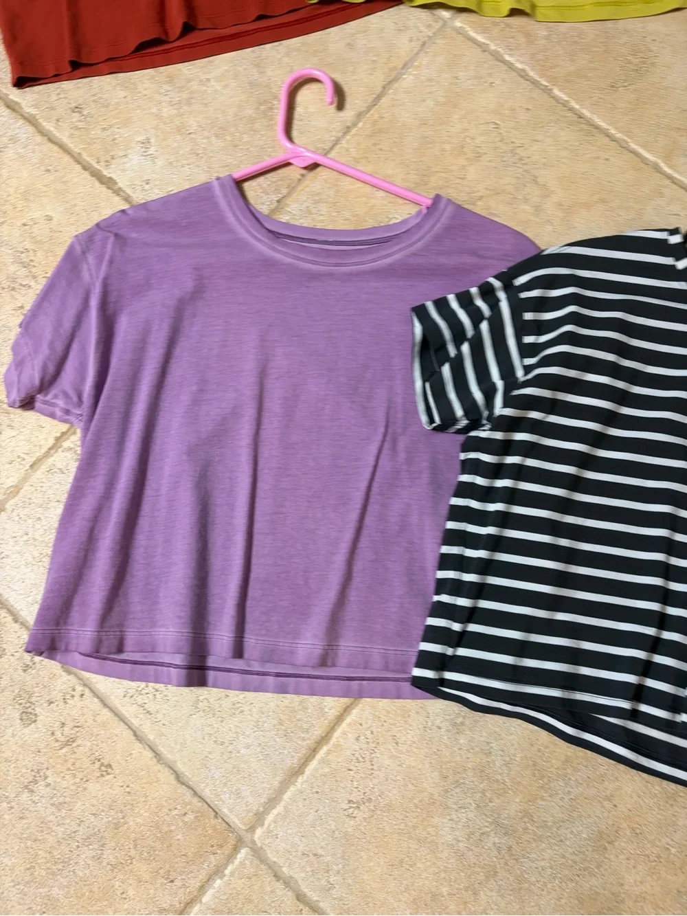 Lululemon cates tee bundle Sz 6 euc